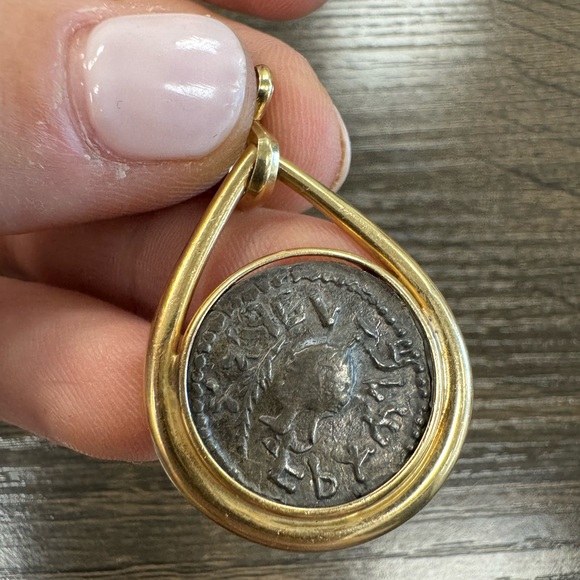14K Yellow Gold Judean Bar Kokhba Revolt Coin Pendant - Picture 15 of 16